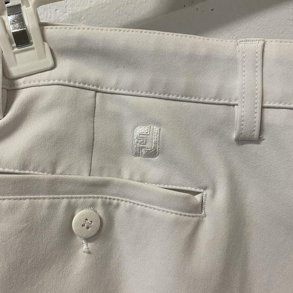 FJ Mens Shorts. Size 38. White - Picture 8 of 8